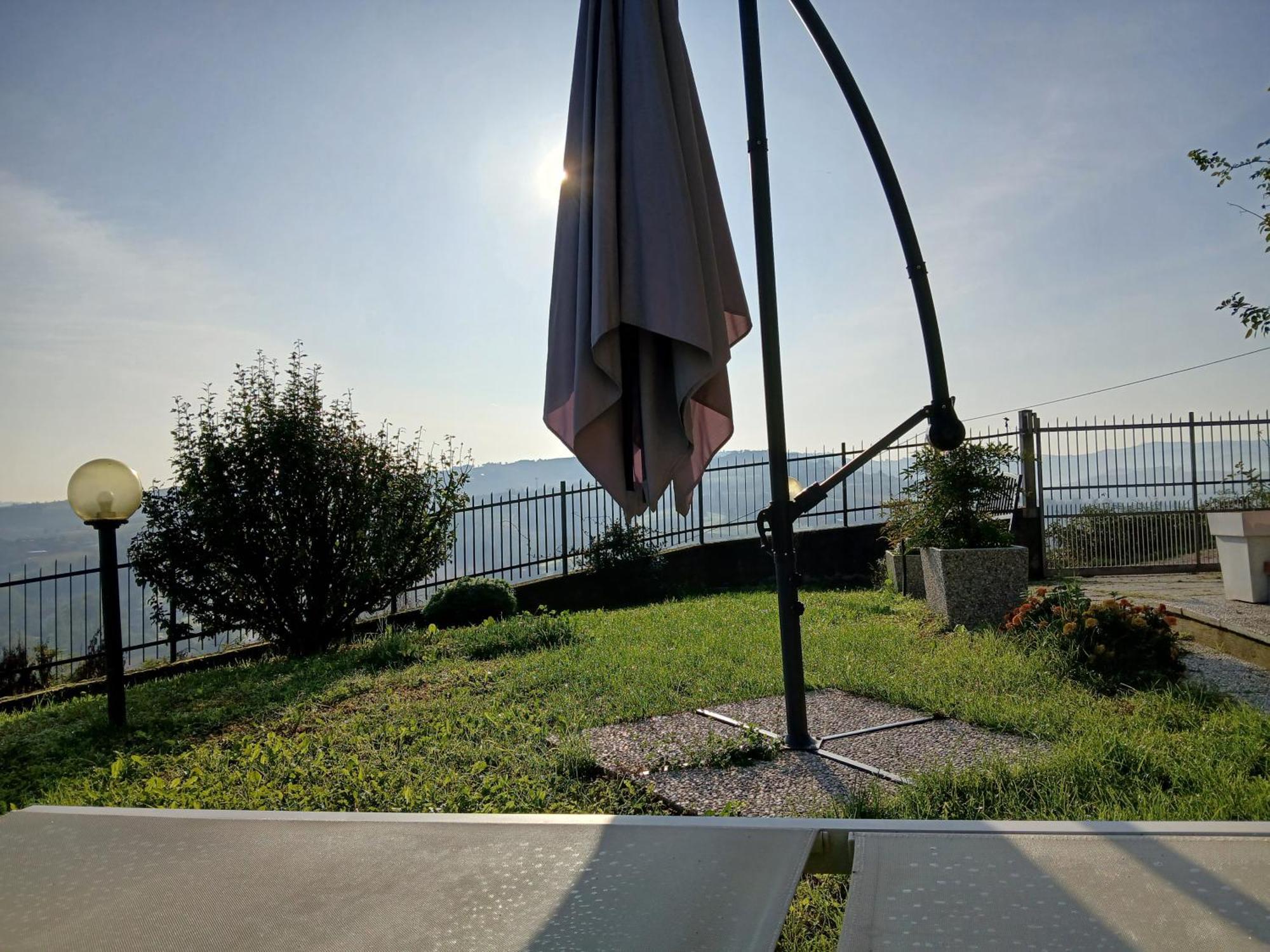 Maison Younesco - Villa Indipendente Exclusive Castagnole delle Lanze Kültér fotó